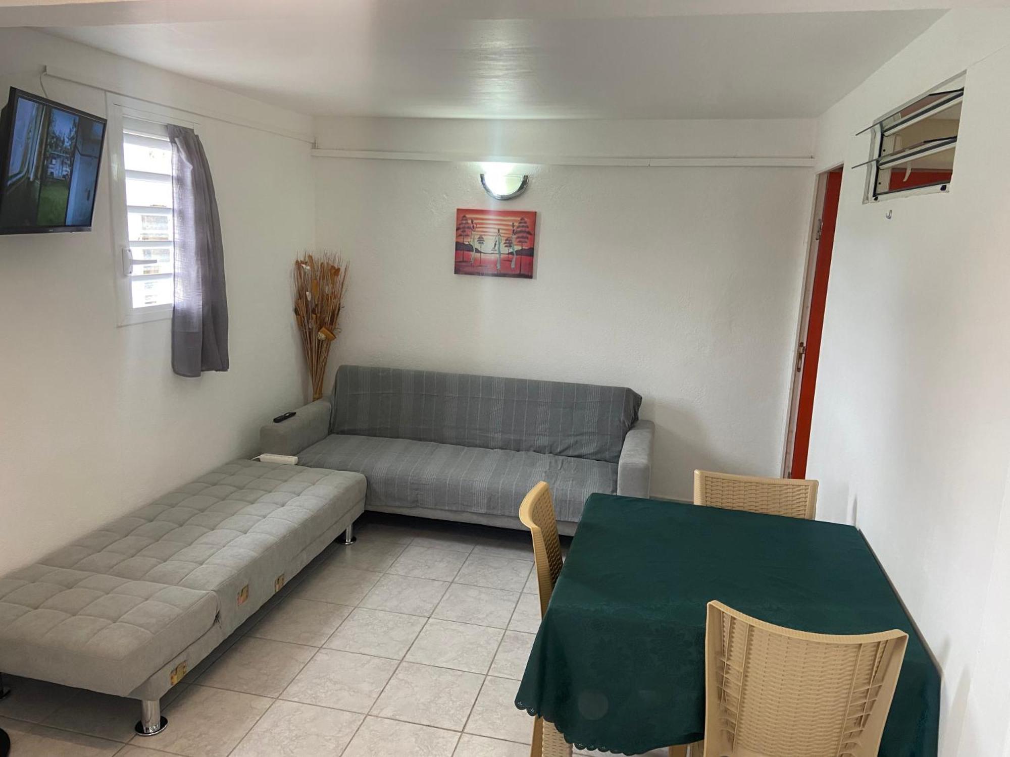 Logement De 40M2 Avec Terrasse, Moderne Et Equipe Petit-Canal Exterior photo